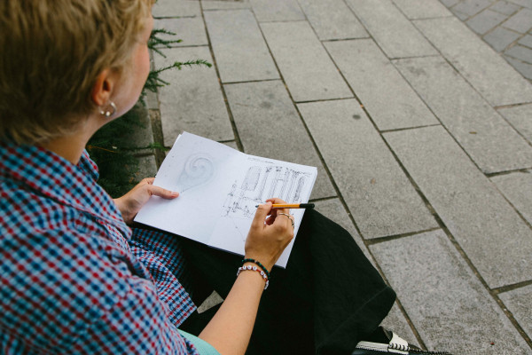 Architectural Sketchcrawl: Exploring the Past, Present and Future of London