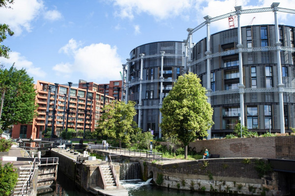 Glamming London’s Gasholders, Powered by PechaKucha